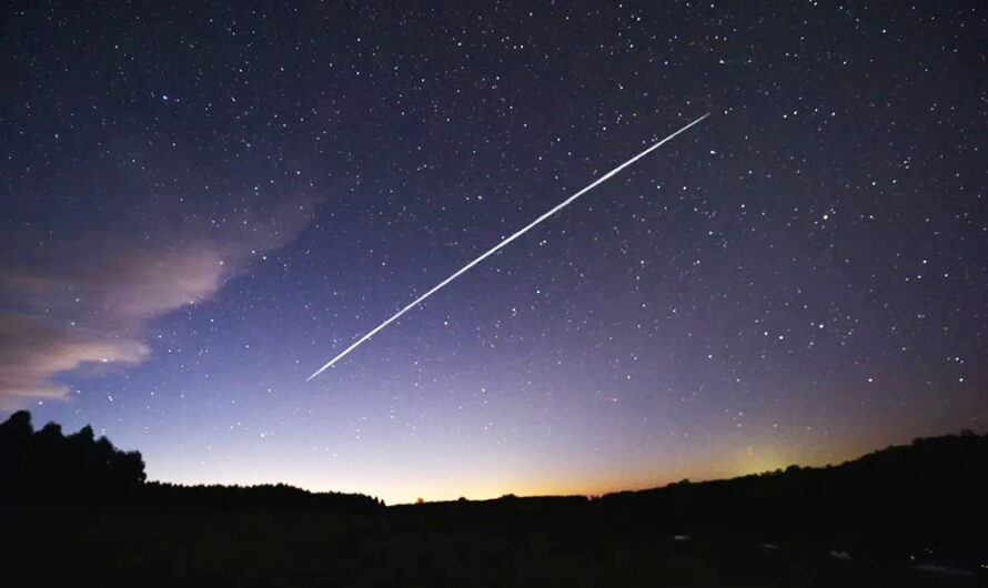 Спутник Starlink, похоже, взорвался и теперь спирально падает к Земле
